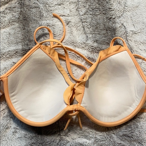 Victoria’s Secret Bikini Top - Picture 2 of 3